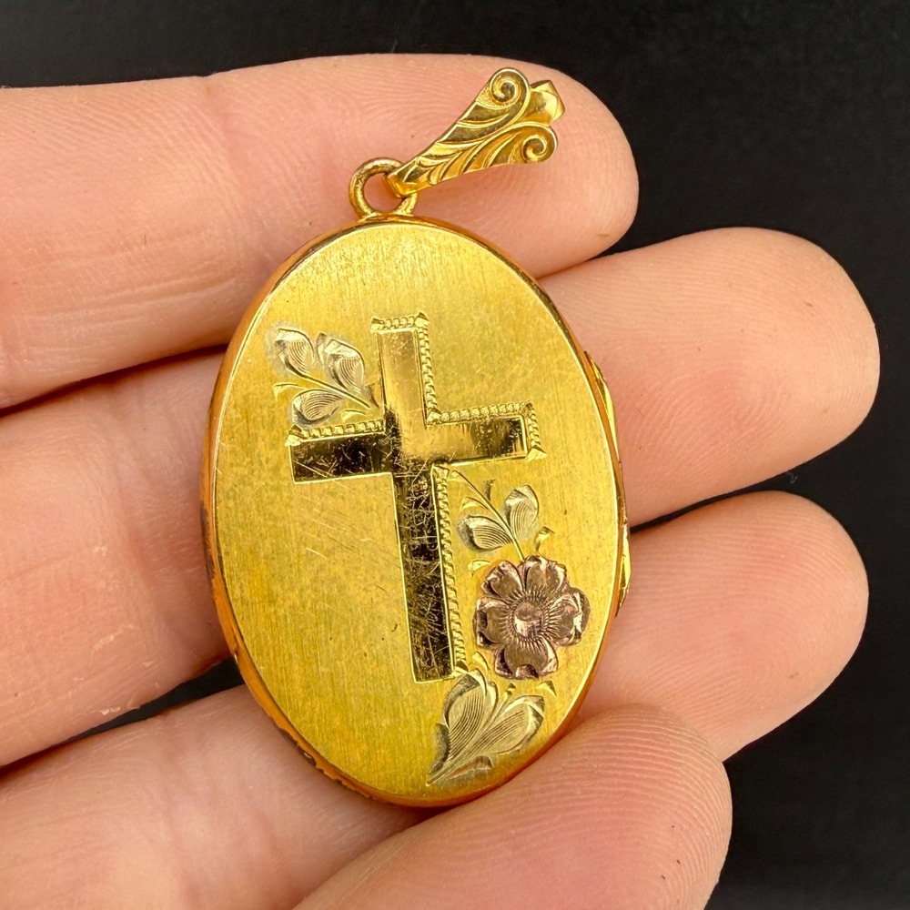 Vintage Estate Locket Gold Tone Cross Flower Engraved Oval Photo Pendant